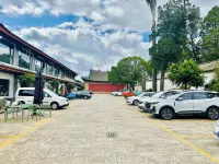 屏緣別院民宿（石屏古城店） - 停車場