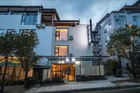 Floral Hotel · Rui Feng Hotel (liboxiaoqikongdongmendian) Libo İlçesi otelleri