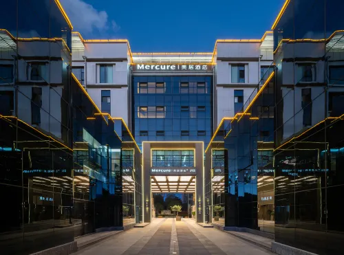 Mercure Hotel  The old town of Lijiang