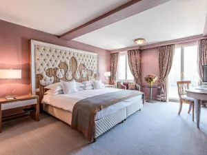 Carlton Hotel St Moritz - the Leading Hotels of the World