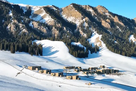 Hot Spring Sailimu Lake Spruce Wild Luxury Hotel