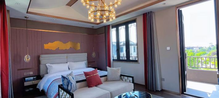 Yuexi Hot Spring Town Homestay Hotels in Honghu