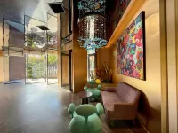 Huayuanli Hotel (Zhongjing Avenue Yisheng Cultural Park)