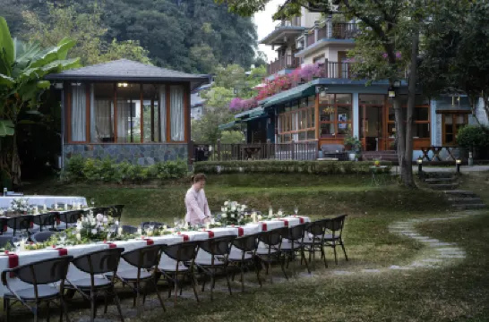 Yangshuo Moondance Hotel Hotels near Julong Pool