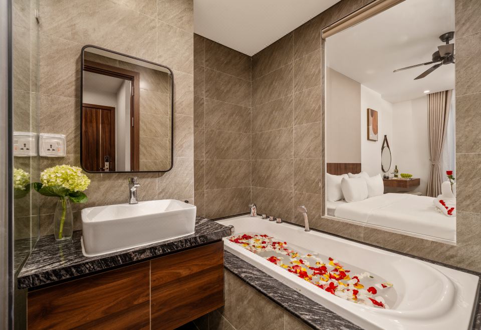 젠 로터스 호텔의 모던한 객실 또는 로비