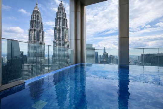 Tropicana The Residence Kuala Lumpur by ALMA ( Rooftop Infinity Pool + 2Mins Walk to KLCC )