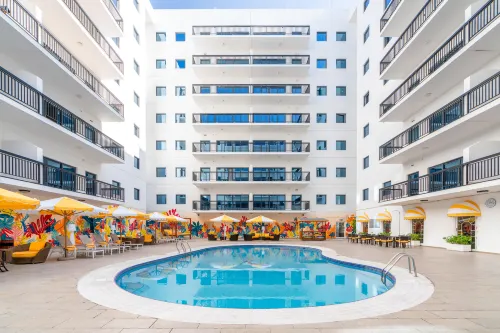 Golden Sands 10 Hotel Apartment - Parkplatz