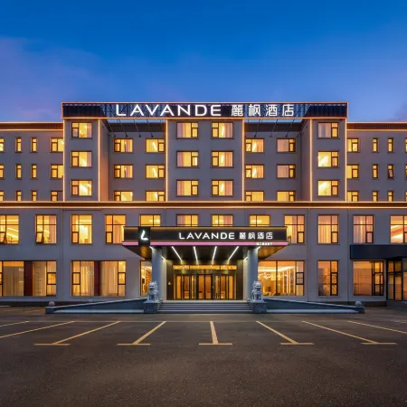 Lifeng Hotel (Haiyang Government Affairs Service Center Haiyang Station Branch)