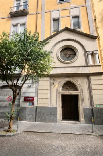Safestay Naples Materdei Hotels near فوميرو