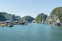 Verdure Lotus Classic Cruise on Lan Ha Bay