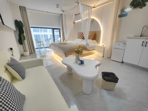 Green Mango Cinema Apartment(Fuzhou South Station Branch) - Condos