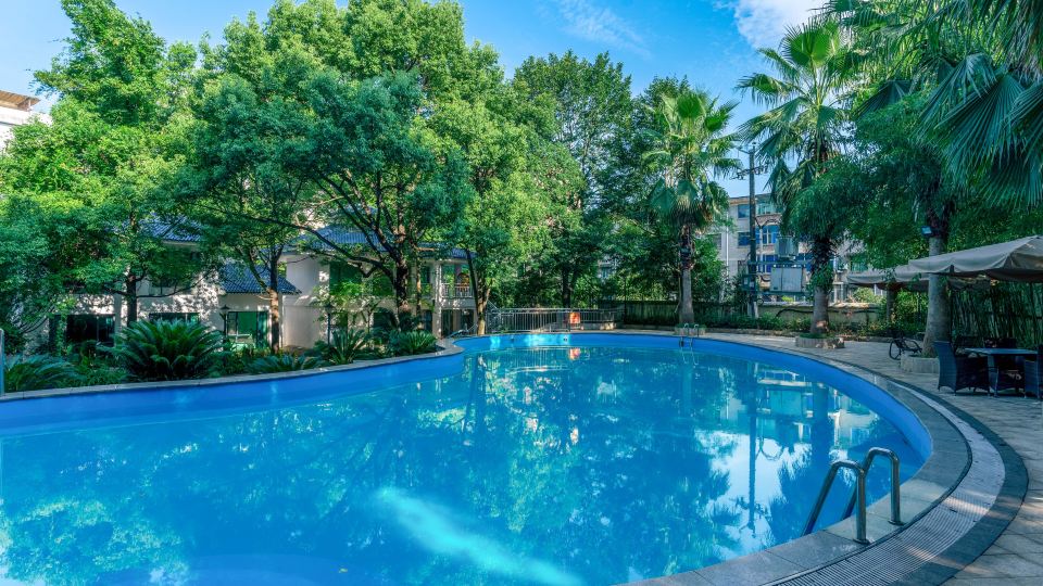Dongjianghu Peninsula Holiday Inn