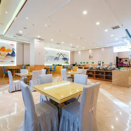 Vienna Classic Hotel (Jinjiang China Shoe Capital Wuyue Plaza)