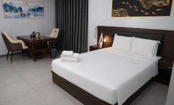 LUNA HOTEL