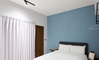 East Gate Hotel
