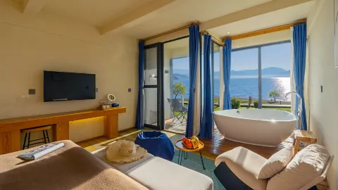 Yan sit lake view luxury B&B (Lugu Lake pig trough boat tour lake big falling water village store) in 寧蒗