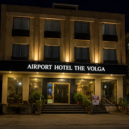 Airport Hotel The Volga Отели рядом с достопримечательностью «Университет Джавахарлала Неру»