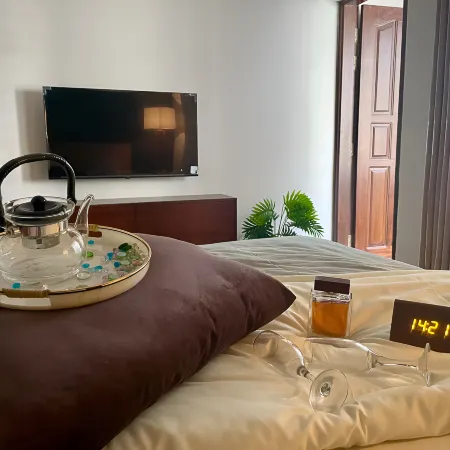 Studio | Quiet | Secure | Fast WiFi | Near Airport