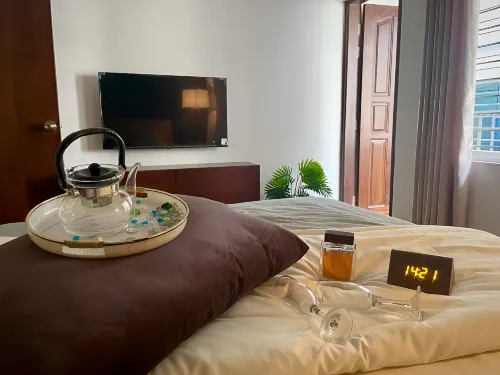 Studio | Quiet | Secure | Fast WiFi | Near Airport - Homestays