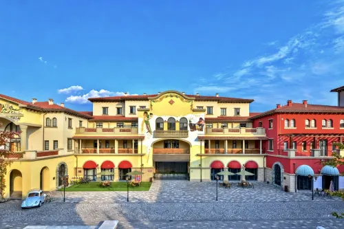Jinling Landscape Beer Hot Spring Hotel
