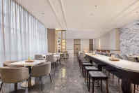 Wanda Yuehua Hotel, Aksu Airport - breakfast
