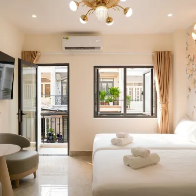 The Pivot Suite Bến Thành - Quận 1 Các khách sạn gần Quận 4