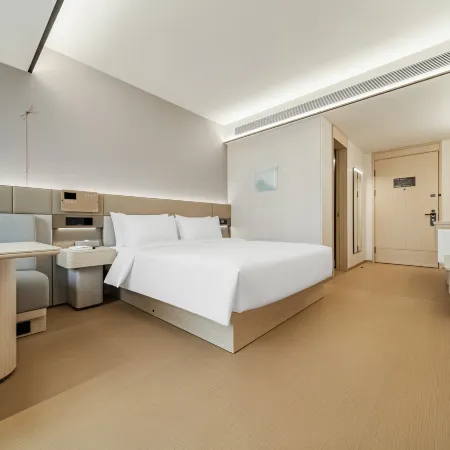 Ji Hotel (Golmud Zhongshan Road Shibang City Plaza)