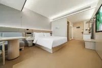 Ji Hotel (Golmud Zhongshan Road Shibang City Plaza) - parkir