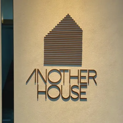Another House Dongdaemun (Women Only) Hotel dekat Kafe 10 Corso Como