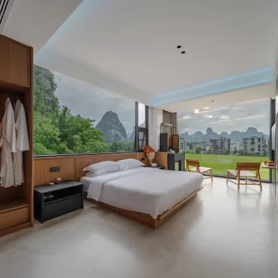 Mingshi Yinlu Homestay (Daxin Mingshi Scenic Area) Hotels near Mingshi Tianyuan Zhuang Folk Residence Museum
