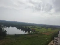 Huanxi Yashe Hotel (Zhanjiang Huguangyan Guangdong Ocean University) - Mountain View