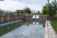 LUZBAISHA Wild Luxury Homestay | Mountain Snow Bank, Sunrise Golden Peak (Baisha, Lijiang) - Pools