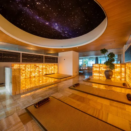 Zhongwei Shapotou District Shengjin Nianhua Hotel (Gulou East Street)