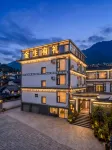 Lijiang Jinsheng Youli Homestay (Sanyi Airpor Lijiangt) - pemandangan pegunungan