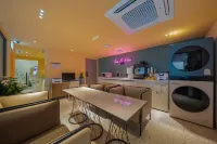 Sinchon APL Hotel - Motels