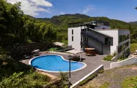 Mo Shang Chu Jian · Bamboo Mountain Pool Resort - 4 ดาว