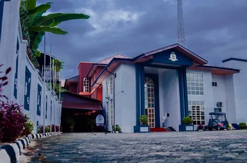 The Golf Prince Hotel-Guest Room - Homestays