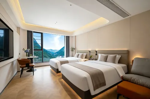 Lish Danton Garden Inn (Jiuzhaigou Valley Scenic Area) - 5-Star