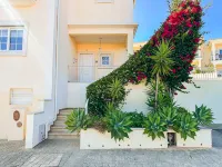 BnB Homes 3-bedroom Townhouse, 2 pools & terraces - New