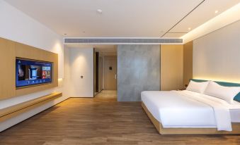 CHEERMAY Hotel (Longnan High-Speed Railway Station Wanda Plaza)