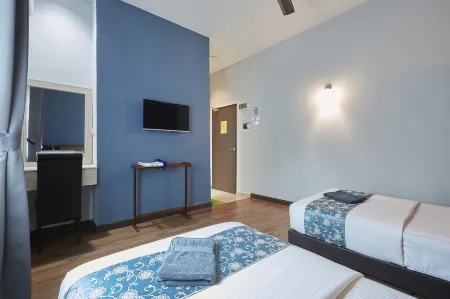 D' Qamar Guesthouse Отели в г. Penor