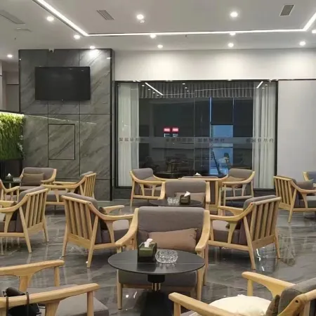 Lavande Holiday Hotel (Chongzhou Wanda High-speed Railway Station)