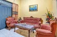 Assalaam Homestay Syariah RedPartner Hotel a Deket