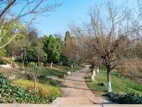 Days Inn Wyndham Yunxiao (Kunming South High-speed Railway Station) Hotels in Kunming