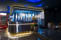 v E-sports hotels