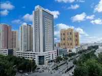 喆·啡飯店（奎屯友好購物中心驛馬巷美食街店） 驛馬巷餐飲旅遊文化街區附近的飯店