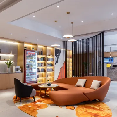 7Days Inn Hotel (Daqing High-tech Zone Ophthalmic Hospital Baicheng University Town) Hotels near Shuhua Hospital