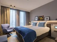 Postillion Hotel Amsterdam Hotels near AMOLF