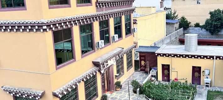 Four Seasons Wenshu Homestay Hotels in Batang