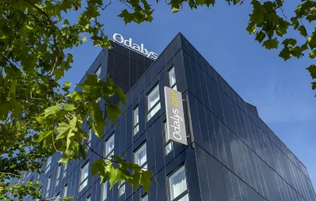 Appart Hotel Odalys City le Havre Centre Отели рядом с достопримечательностью «Le Square Saint-Roch»